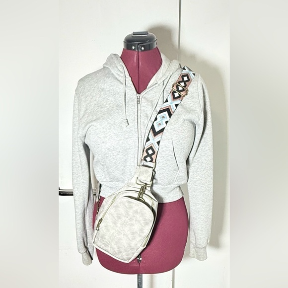 Source Unknown Handbags - Gray Crossbody Bag with Patterned Strap